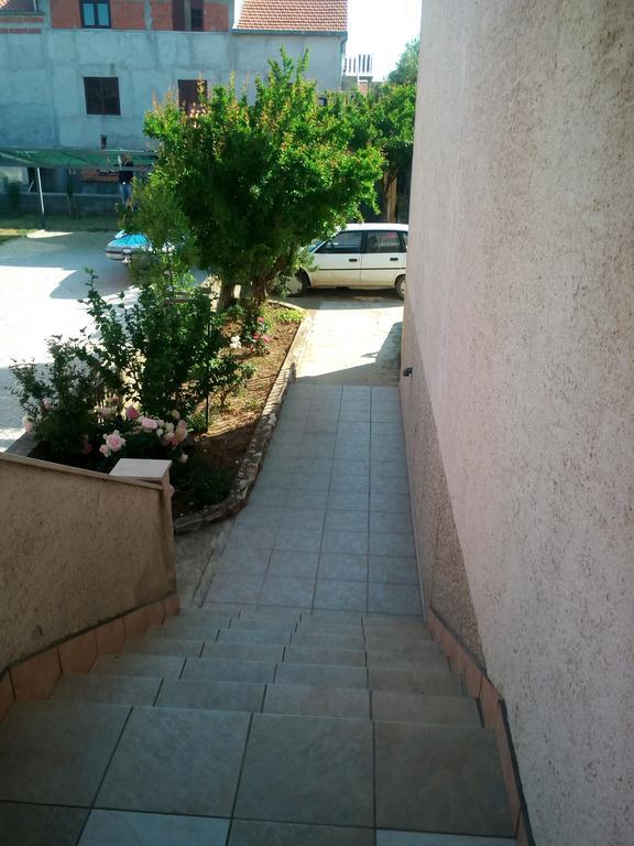 Apartmani Kapitanovic Biograd Na Moru Exterior photo