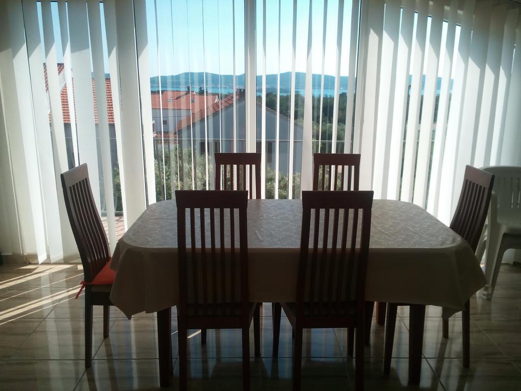 Apartmani Kapitanovic Biograd Na Moru Exterior photo