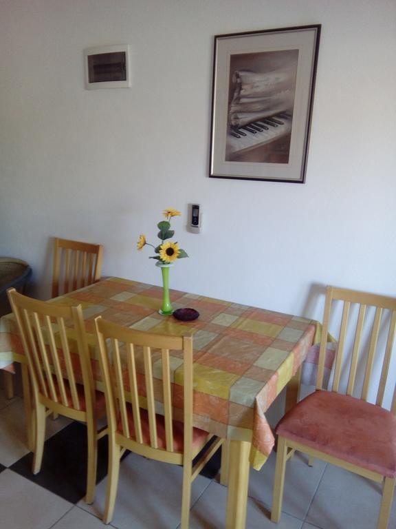 Apartmani Kapitanovic Biograd Na Moru Exterior photo